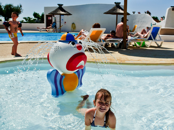 Jeux de piscine, pataugeoire pour les enfants